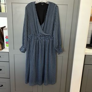 {Who What Wear}Sz XXL Navy/light blue/Wht Faux wrap dress w/sheer sleeves